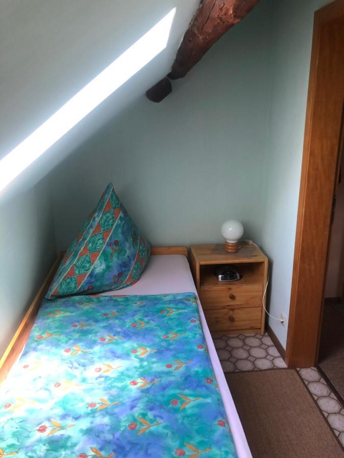 Ironico Homestay 4 Schlafzimmer Ferienwohnung 100 M2 Nahe Bostalsee Eisen  Esterno foto